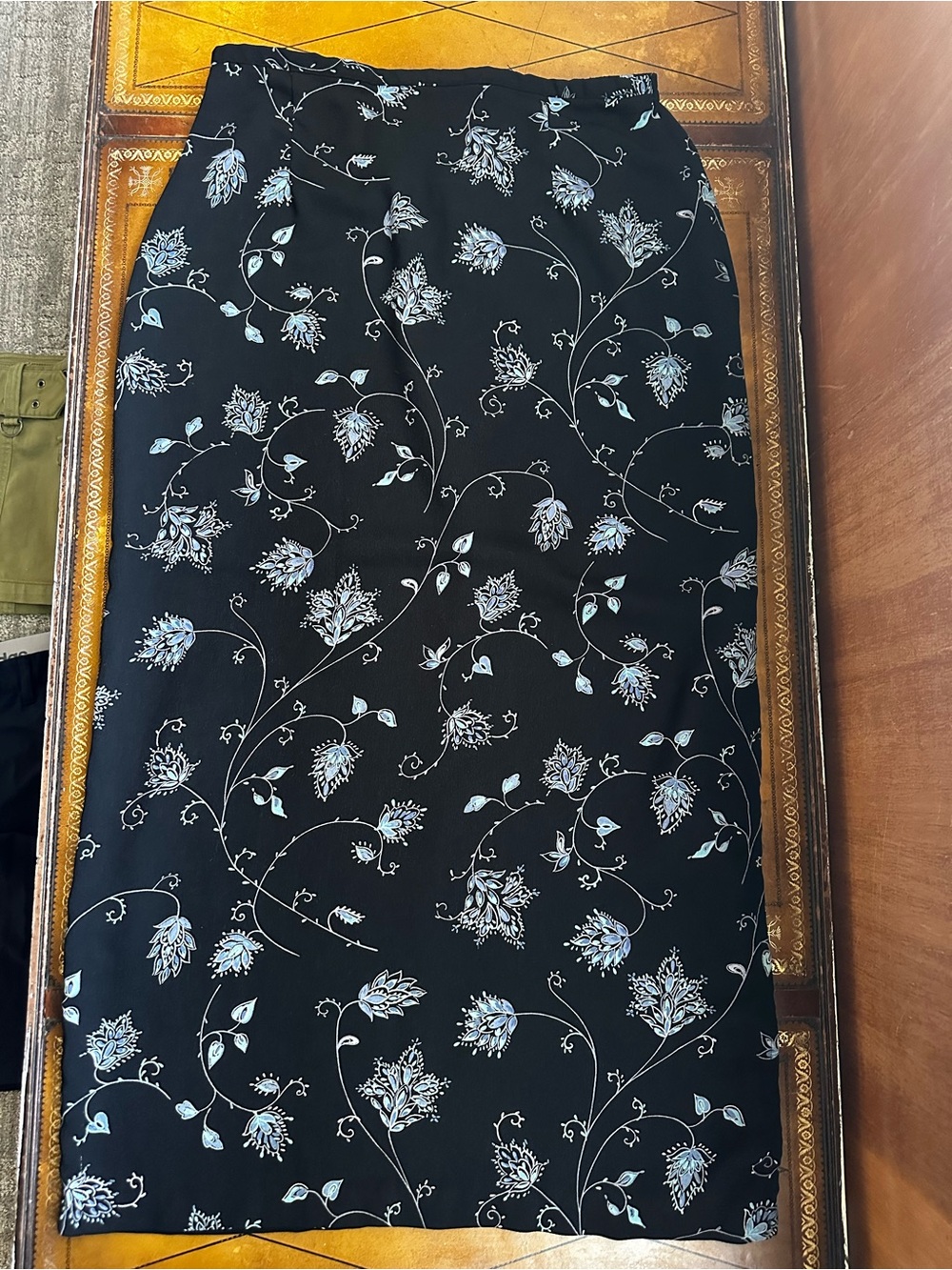 Hillard & Hanson Black Pencil Skirt with Pale Blue Floral Vine Print